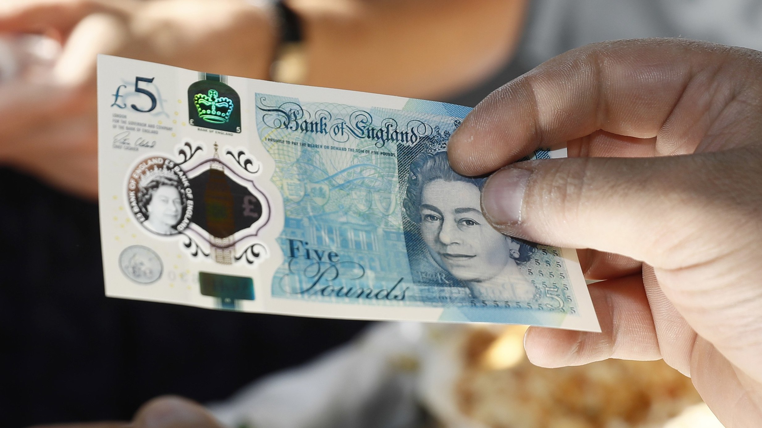 british-pound0.jpg